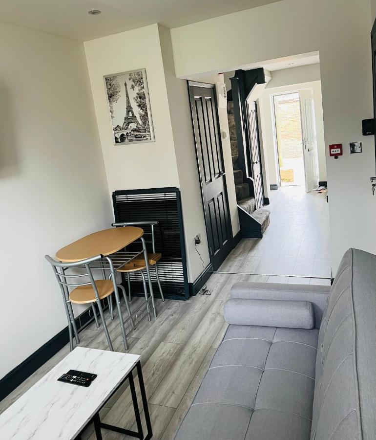 Green Lantern, Private En-Suite Double Bedroom Aveley Eksteriør bilde